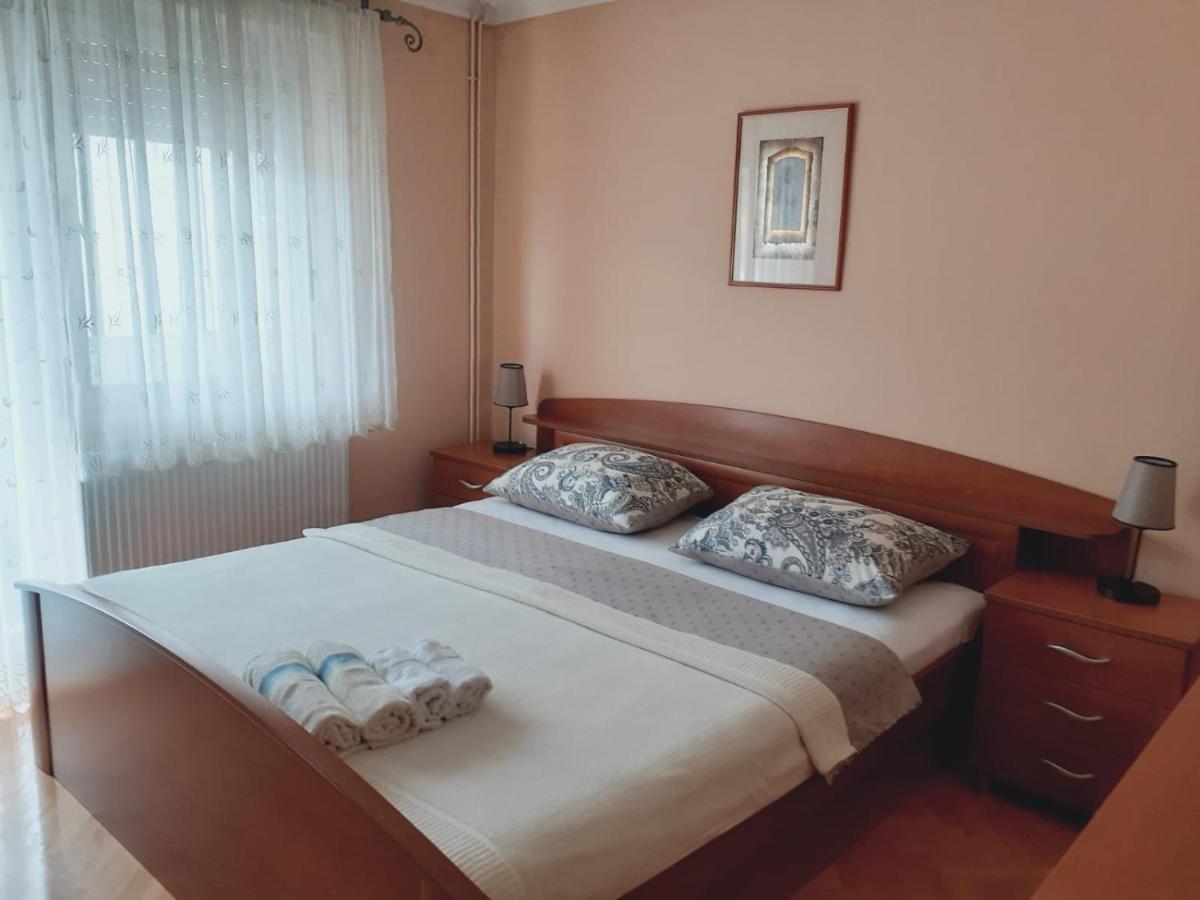 Spacious 80M2 Apartment In The Center يوبوسكي المظهر الخارجي الصورة
