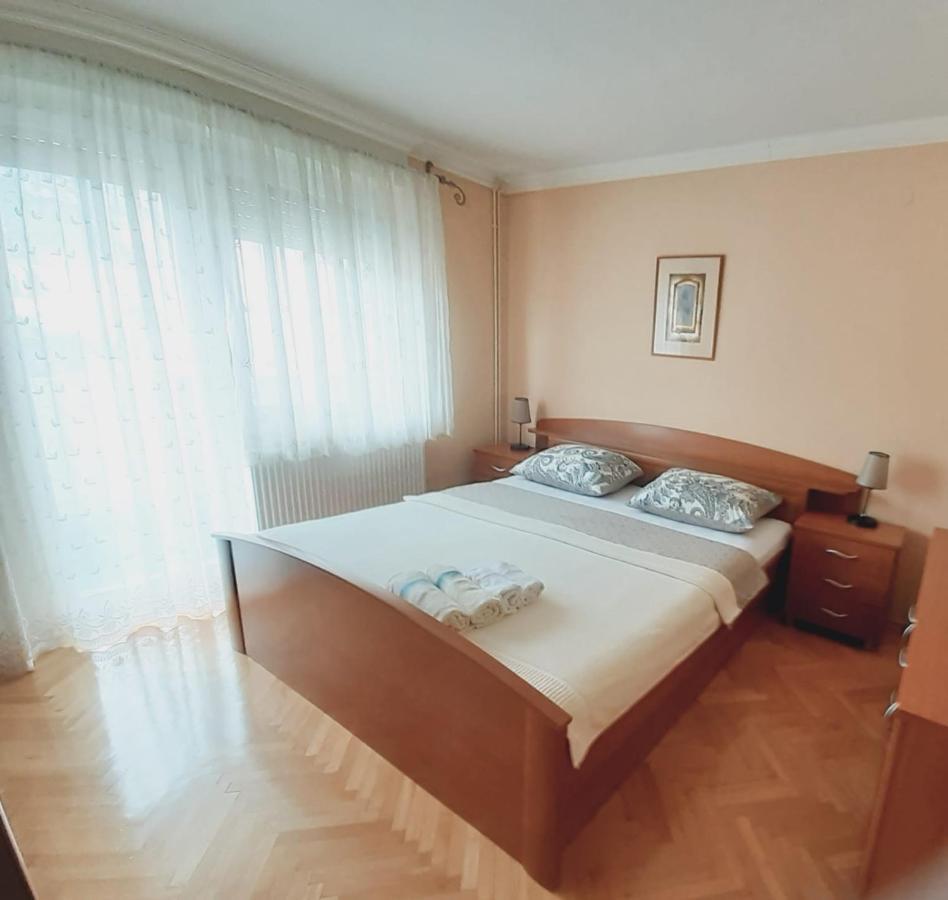 Spacious 80M2 Apartment In The Center يوبوسكي المظهر الخارجي الصورة